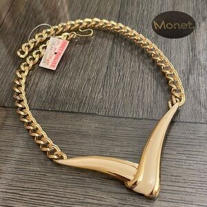 Vintage Monet Curb Link V Necklace with Ivory Enamel Accent